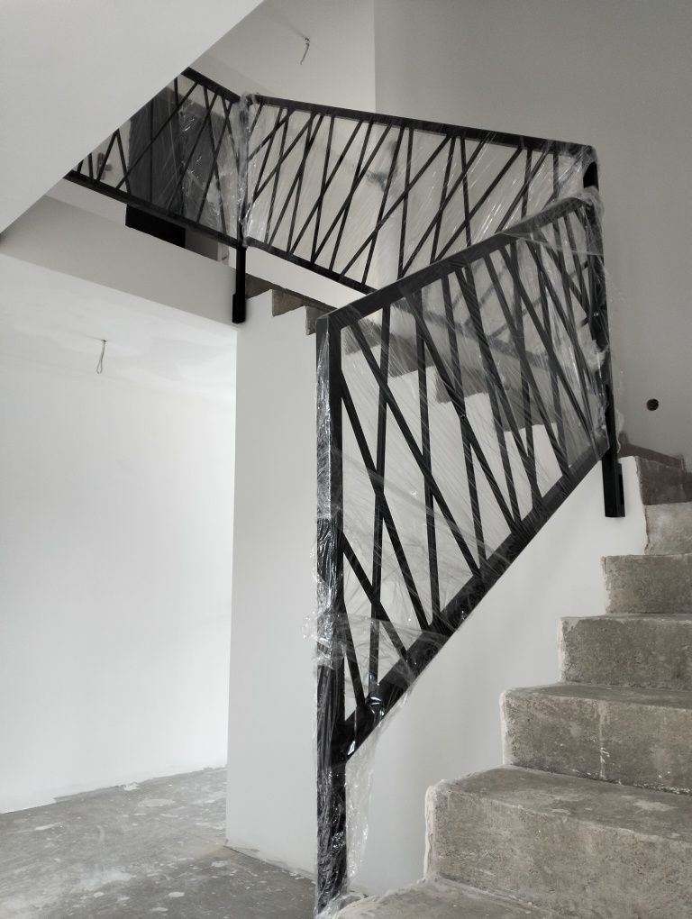 Schody loftowe stal + dąb/jesion | Projekt-Stal | Pomiar + montaż