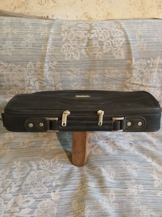 Портфель, дипломат для ноутбука