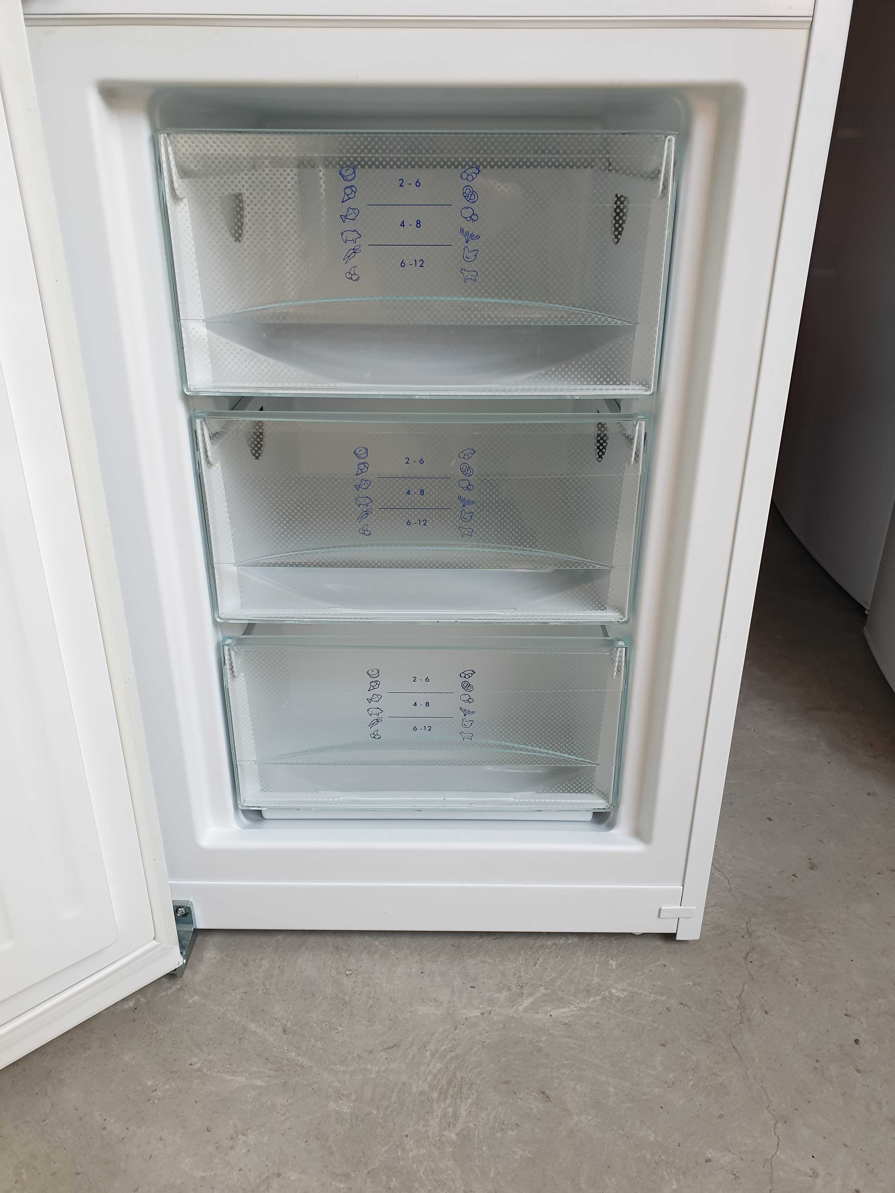 Двухкамерный холодильник Liebherr 180 cm / CUP 3021