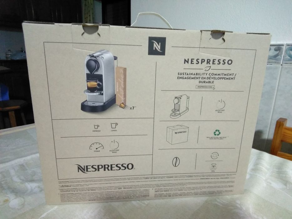 Nespresso Citiz vermelha