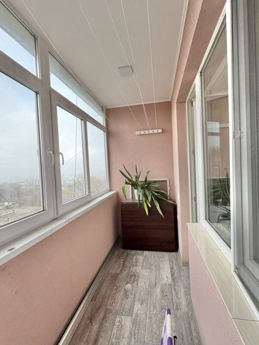 Продам КРУТЕЗНУ 2-кімнатну квартиру