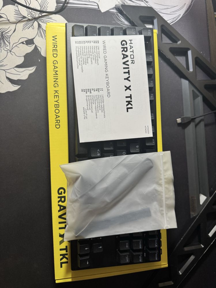 Продам клаву Hator gravity x tkl