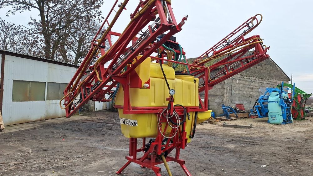 Witam Na sprzedaż opryskiwacz zawieszany RAU M Beyne 1000 l 15-18 m