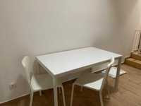 Mesa IKEA 6 lugares com 2 cadeiras