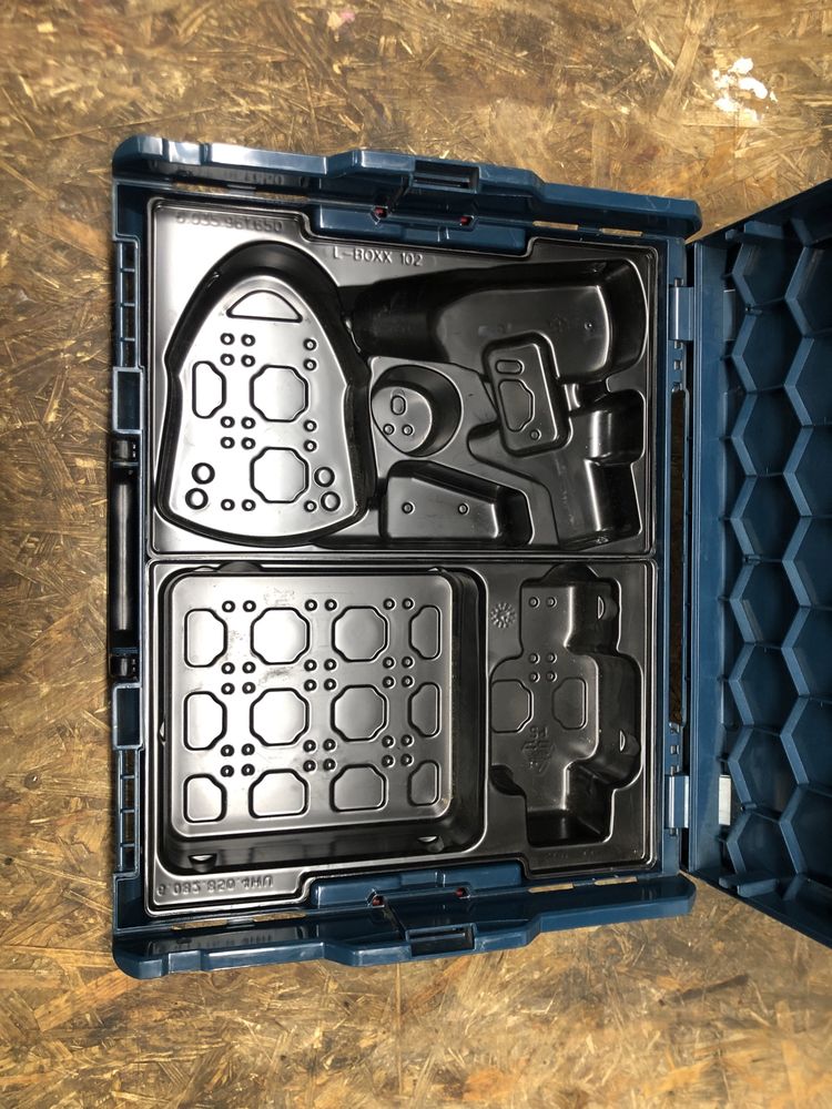Skrzynka na elektronarzędzia Bosch l-box