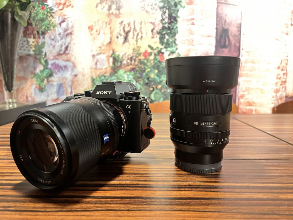 Sony A9  + 50 1.4 Zeiss + Extras