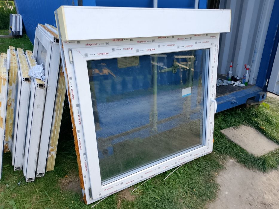 Okno 132x117 nowe 3-szybowe rozwierno uchylne białe plastikowe
