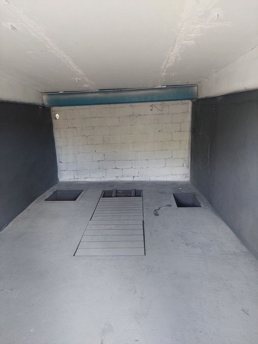 Продам гараж в хорошем живом кооперативе