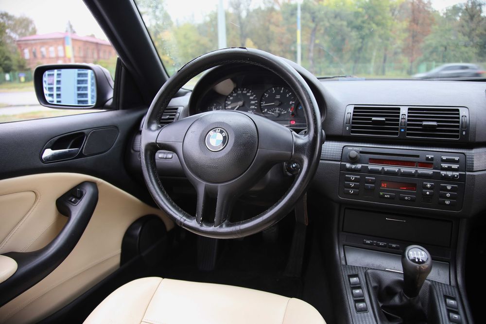 Продам автомобіль BMW 318