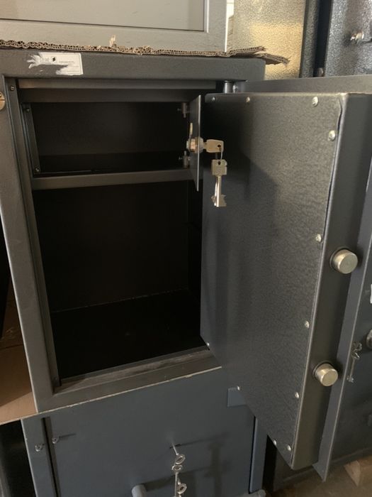 Сейф 65 см з ригильною системою замок Mauer
