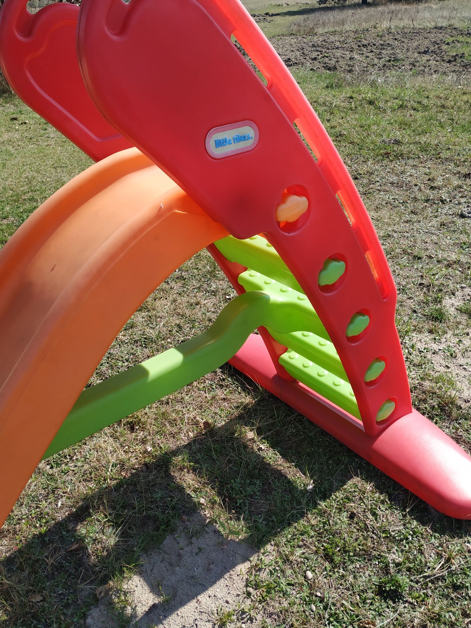Duża składana zjeżdżalnia little tikes