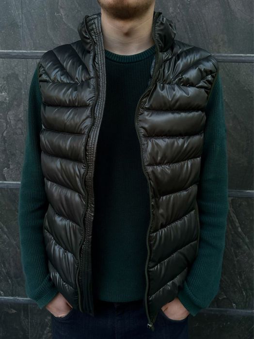 Чоловічий утеплений стьобаний жилет безрукавка на пуху. Розміри 48-54