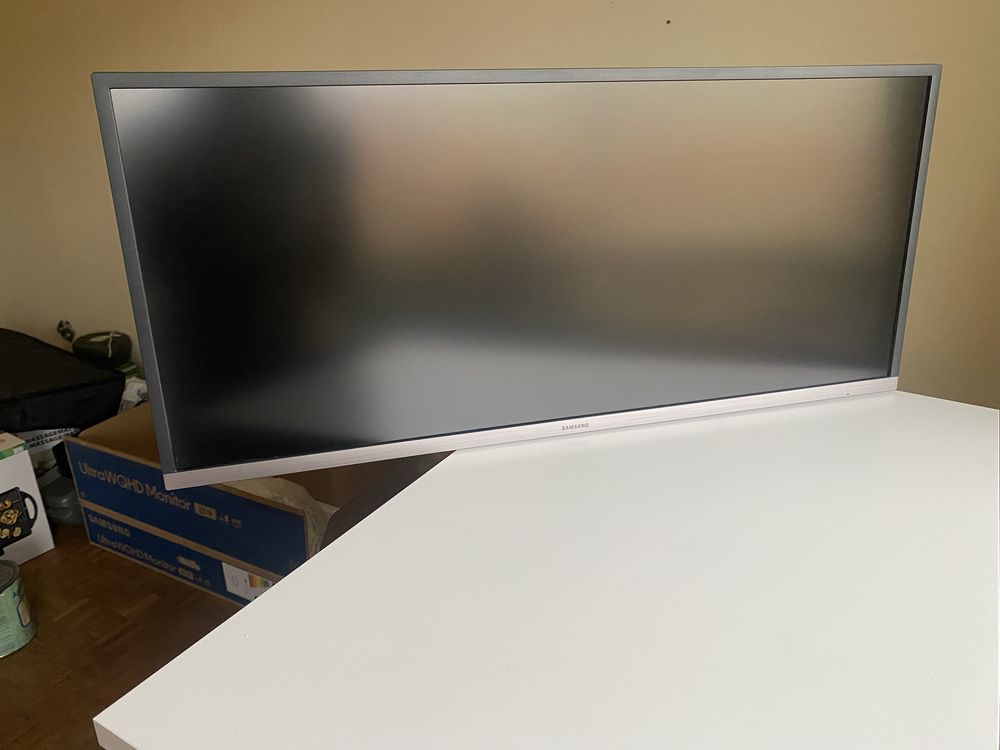Monitor SAMSUNG 34 CALE" 3440x1440px 4 ms