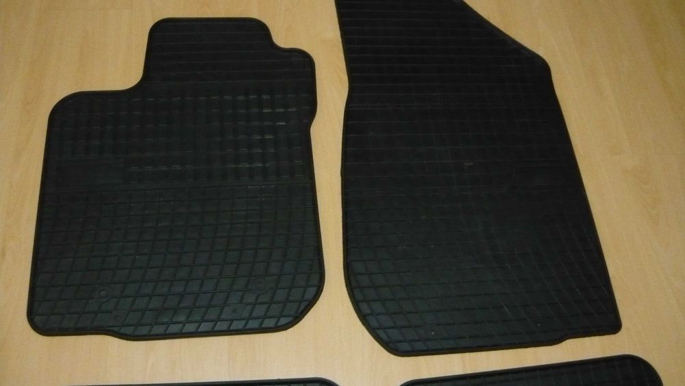 Dywaniki gumowe Dacia Sandero 2012 -2020 r.