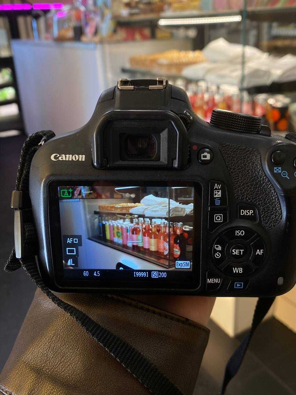 фотоопарат Canon 1200d