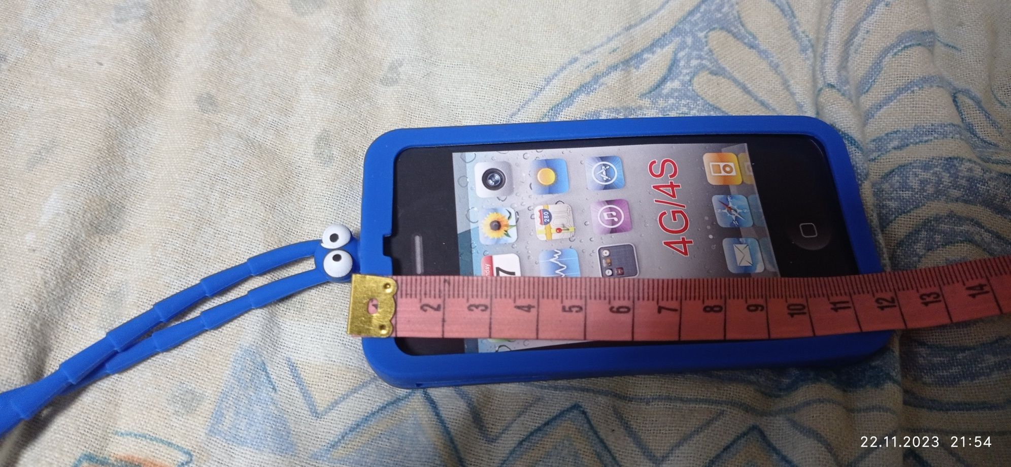 Силиконовый чехол "Усики" iphone4G,4S