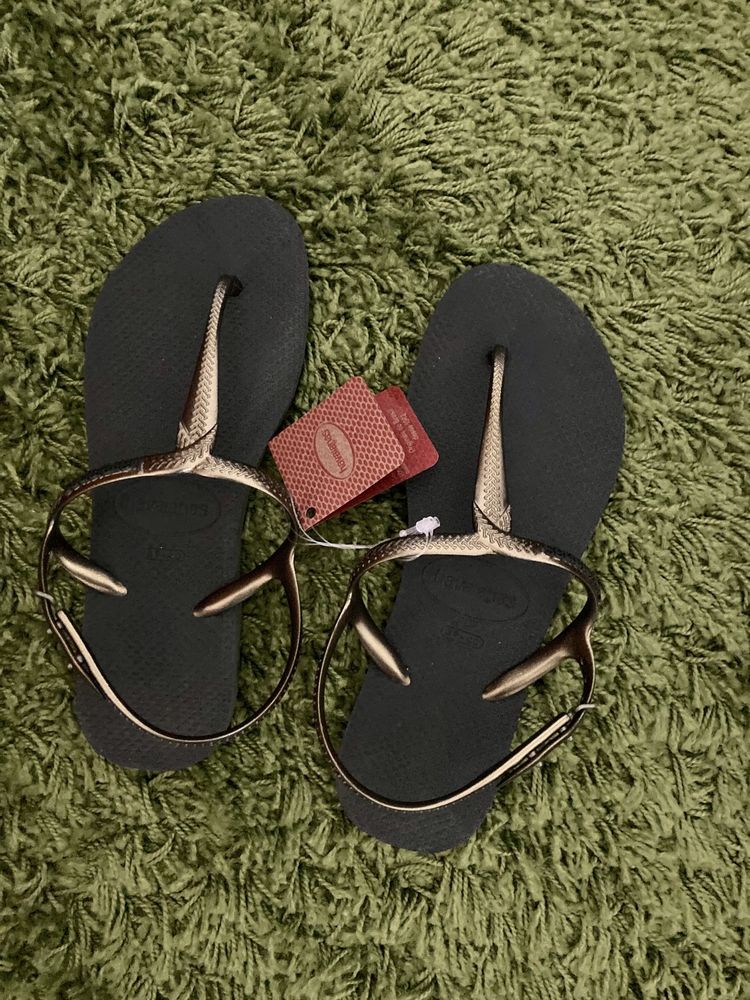 Havaianas novas com etiqueta