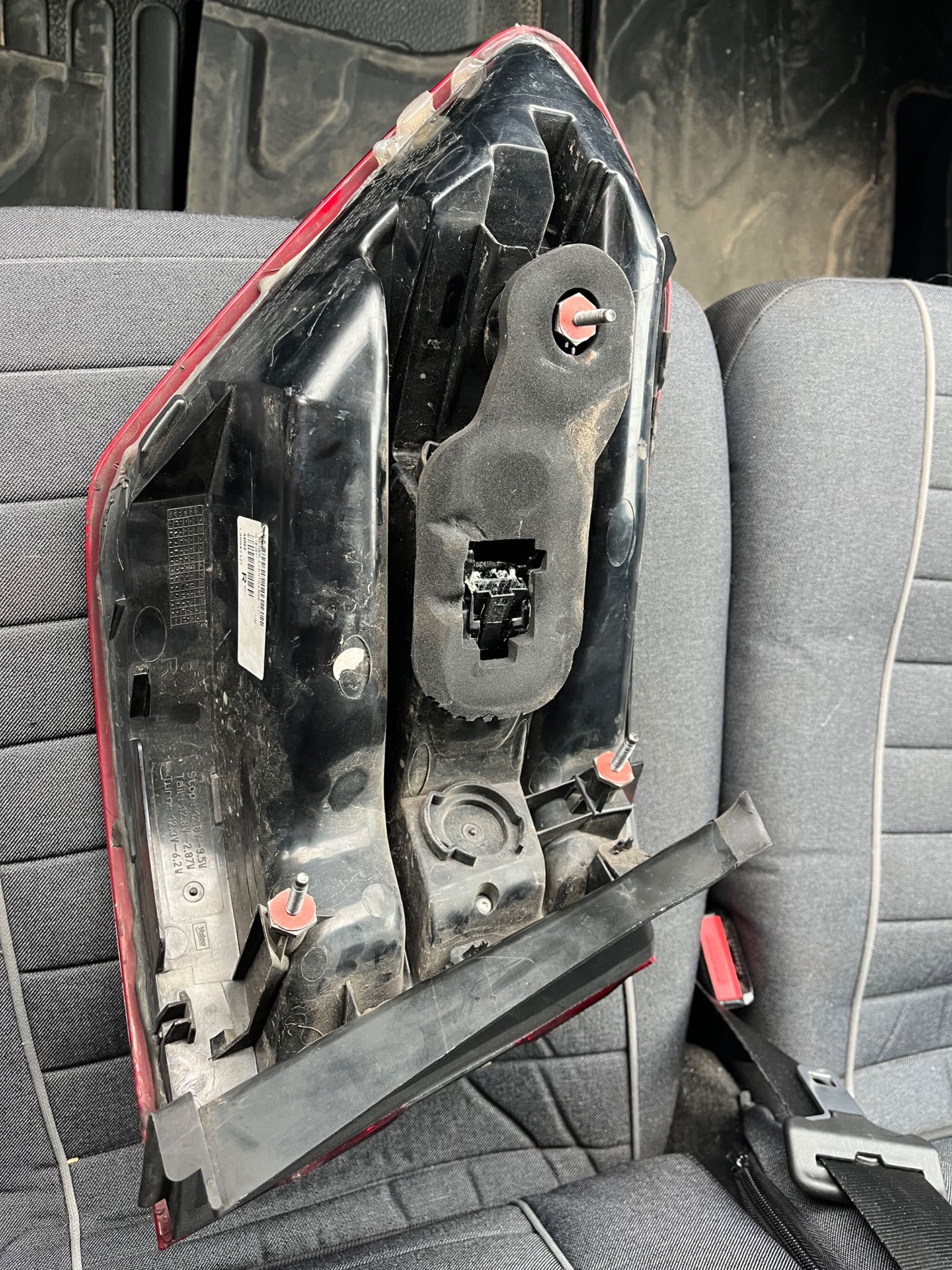 mercedes w212 lampa prawy tyl  migacz mruga na czerwono