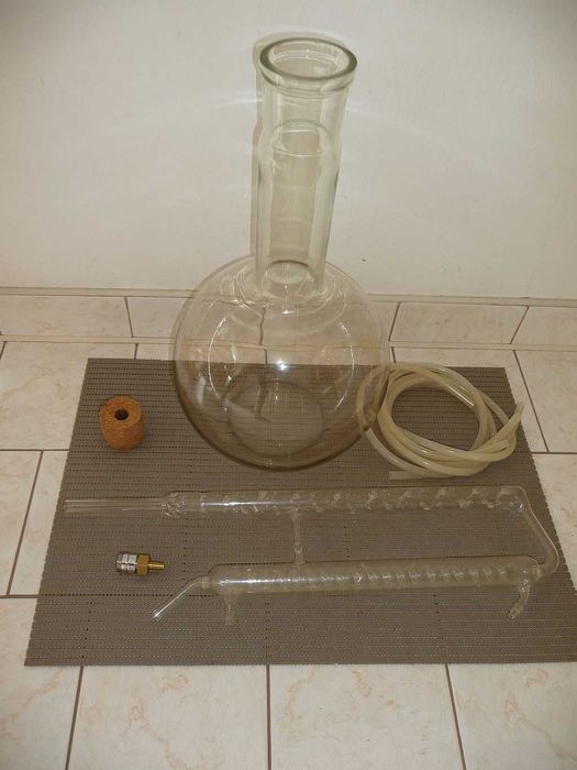 Destylator laboratoryjny do alkoholi. kolba10L+deflegmator z chłodnicą