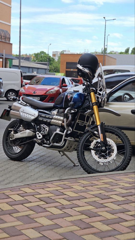 Triumph scrambler 1200 XE