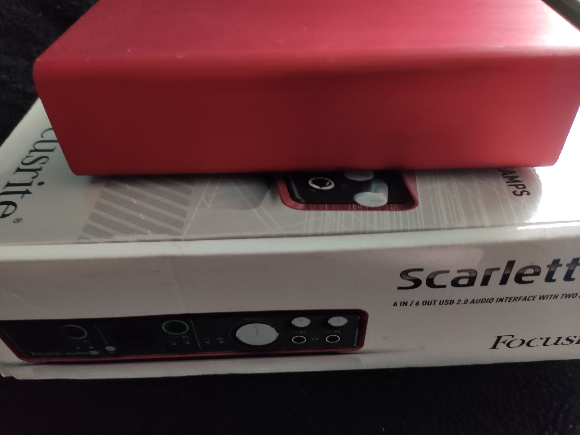 Focusrite Scarlett 6i6 interfejs audio na wiele wejść