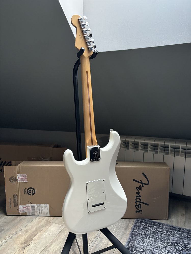 Fender Player Stratocaster MN PWT