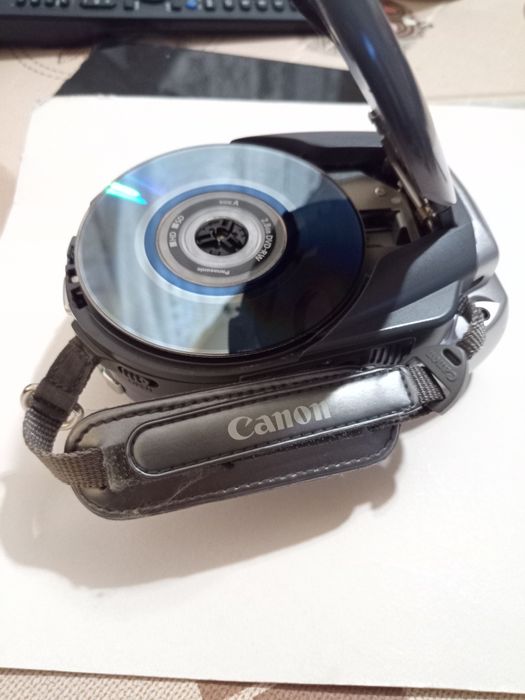 Продам камеру Canon CD210