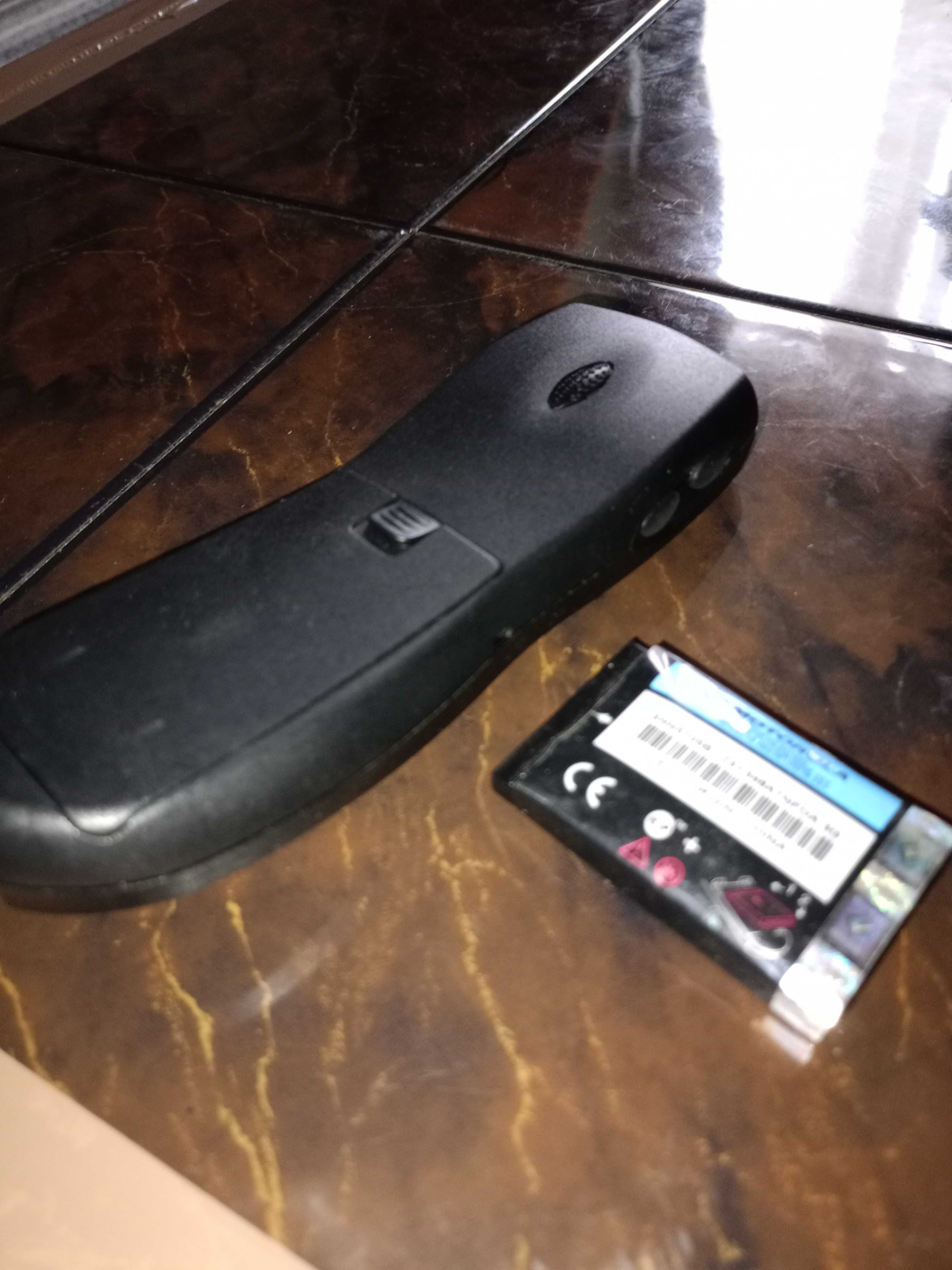 Telefon E65 nowy