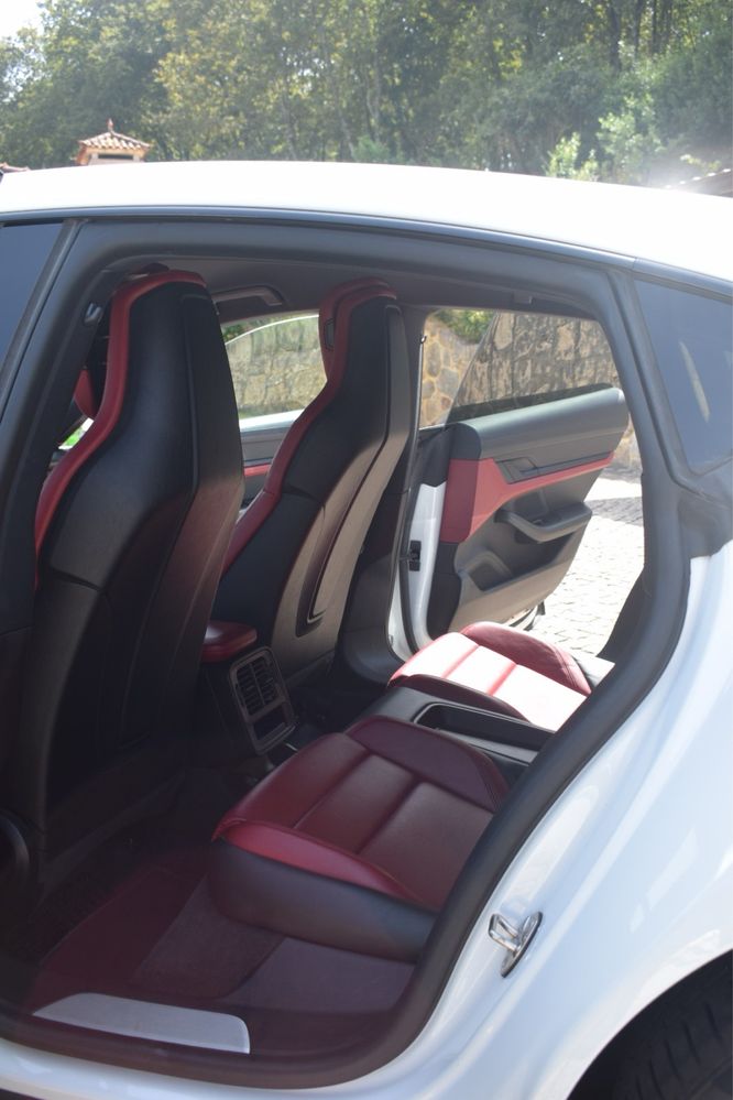 Porsche Taycan 4S