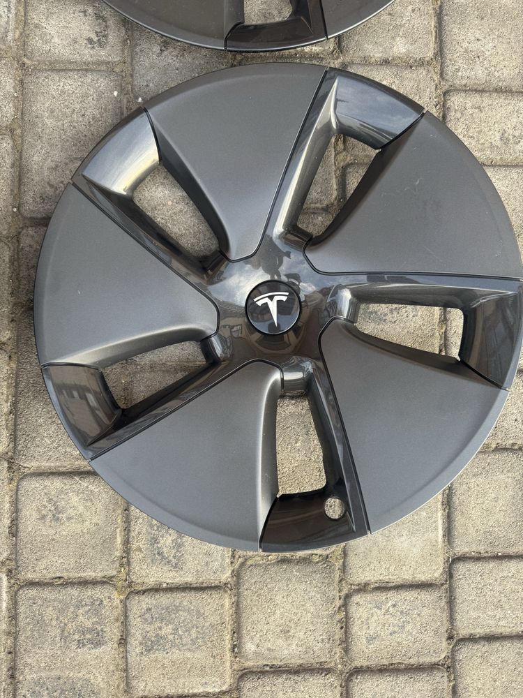 Ковпаки (комплект) tesla model 3 r18