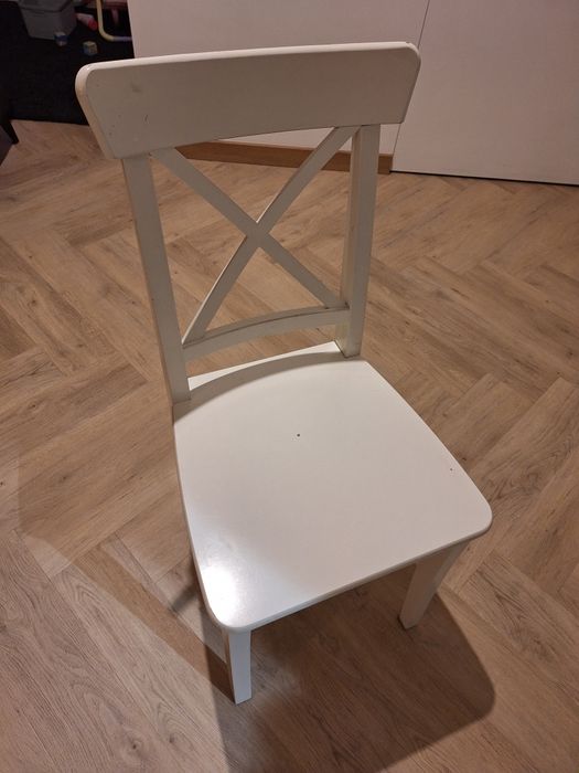Drewniany stół i krzesła Ikea rosentrop