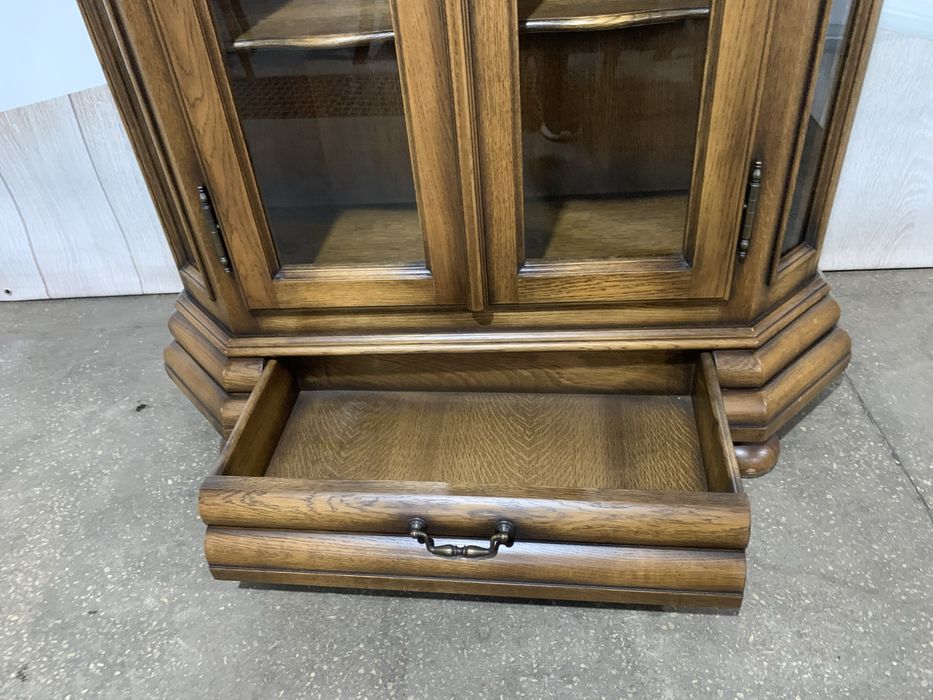 Вітрина, сервант, креденс, стінка, меблі з Європи