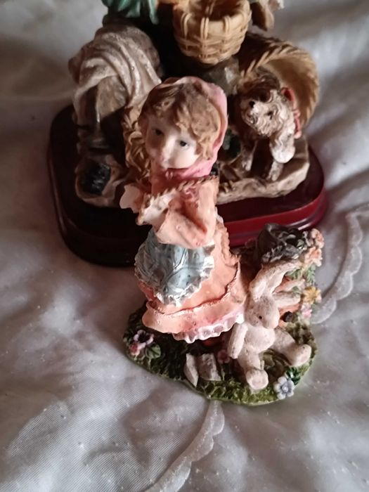 2 Estatuetas antigas em cerâmica