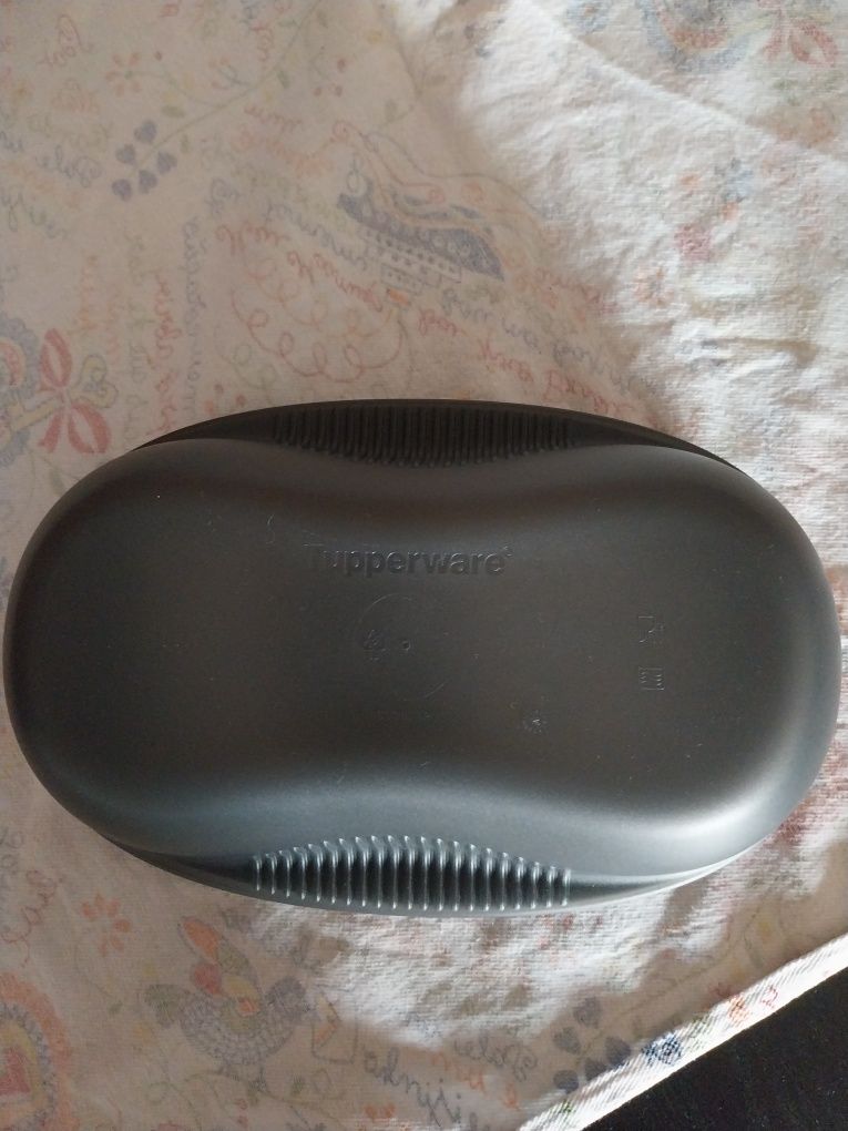 Tupperware micro delicia oval