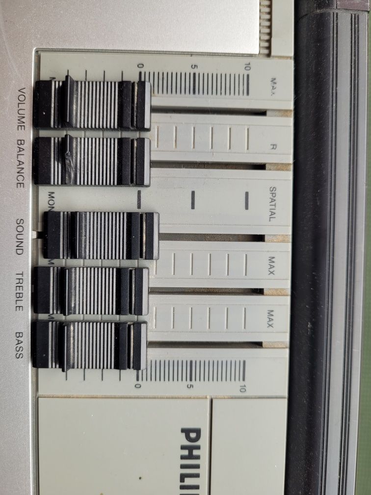 Radiomagnetofon PHILIPS.