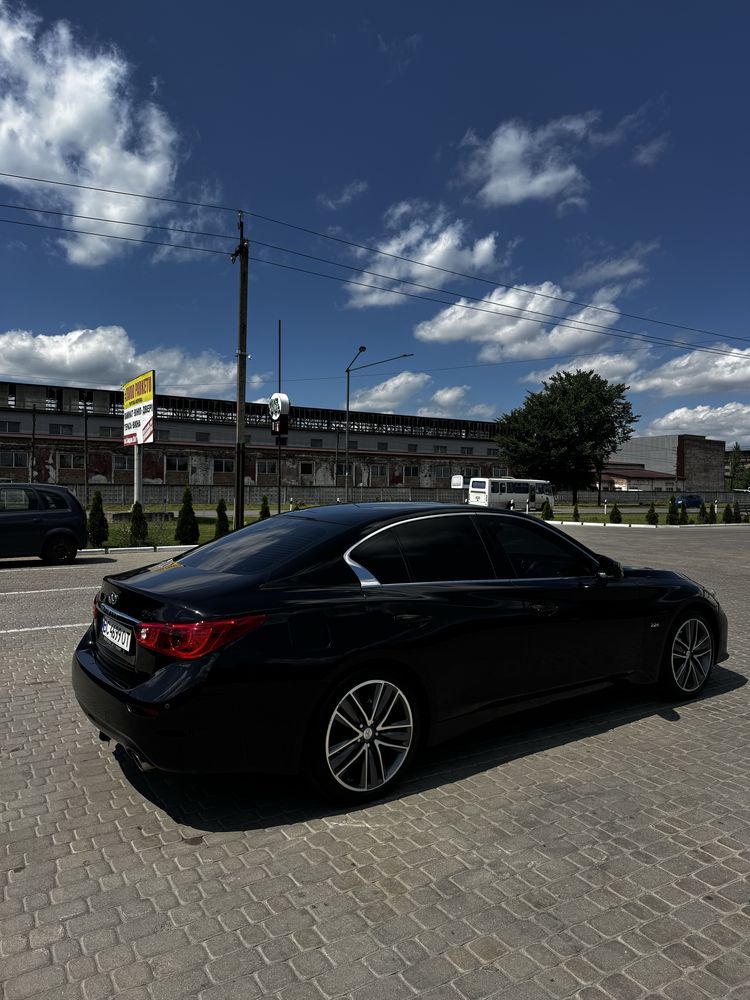 Infiniti q50 2.2.дизель 2015