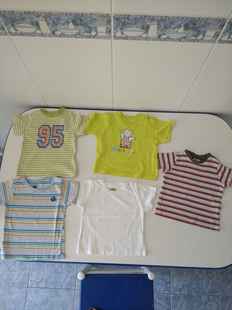 Conjunto de 5 t-shirts tamanho 9/12 meses