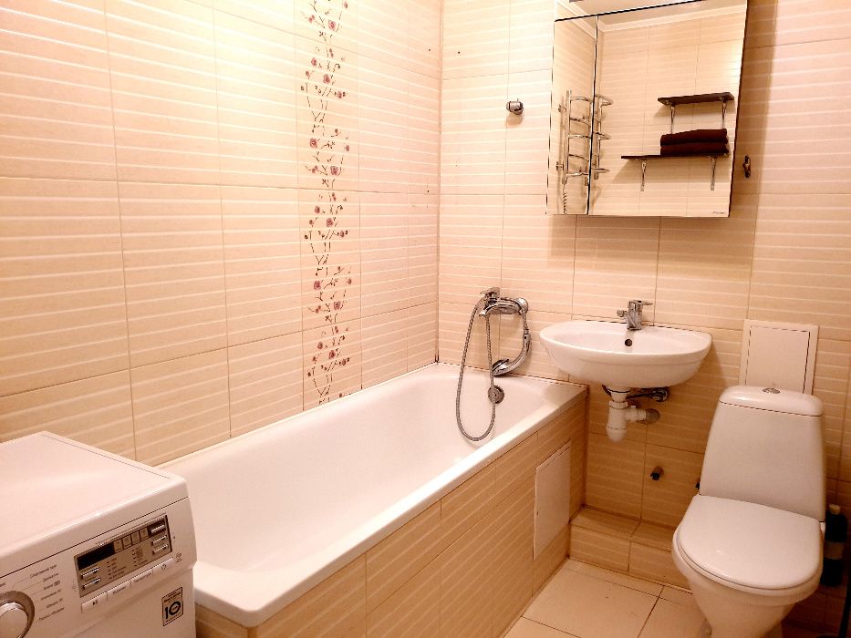 ДВОХкімнатна студія подобово