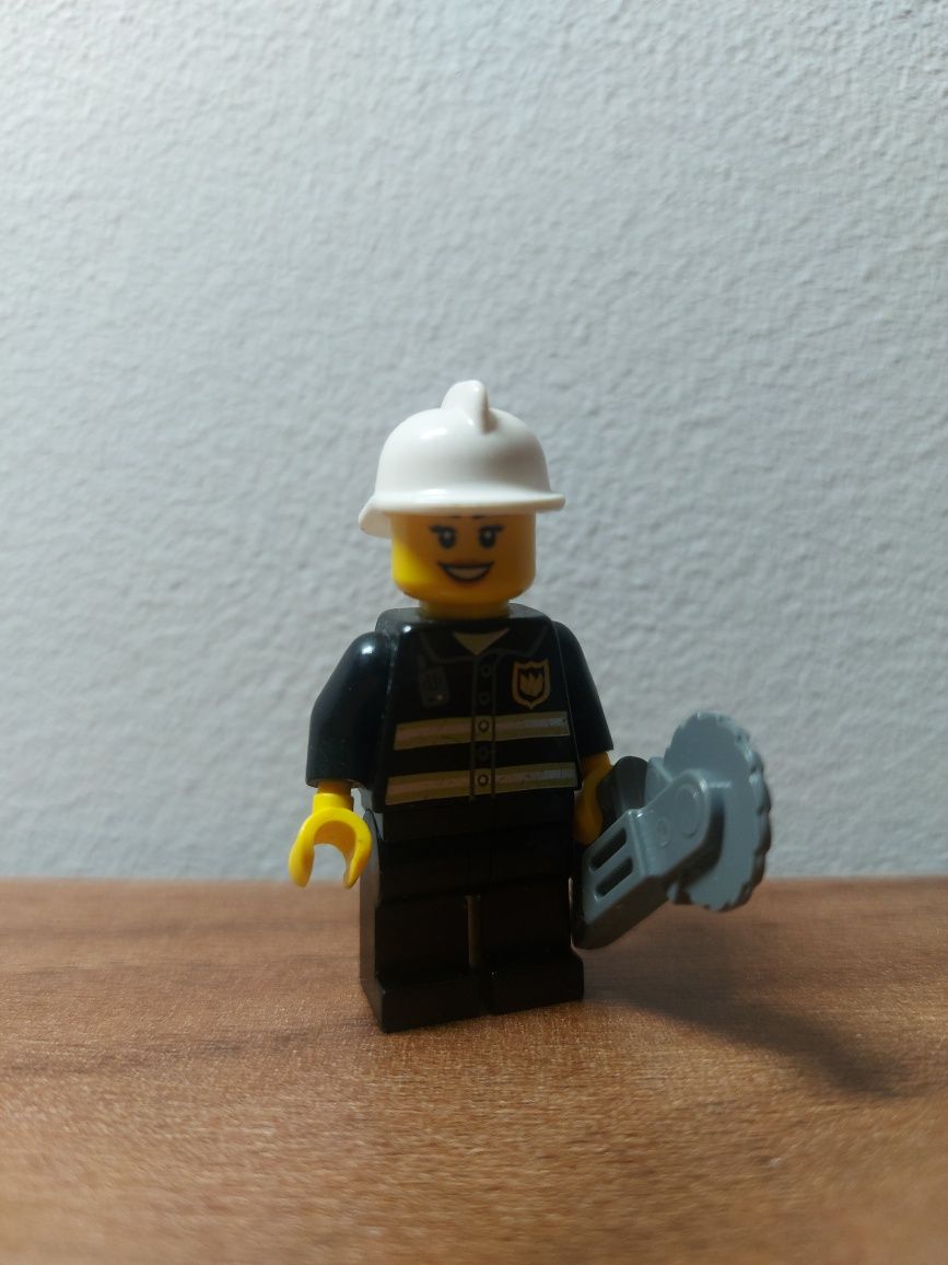 LEGO - minifigurka - strażak