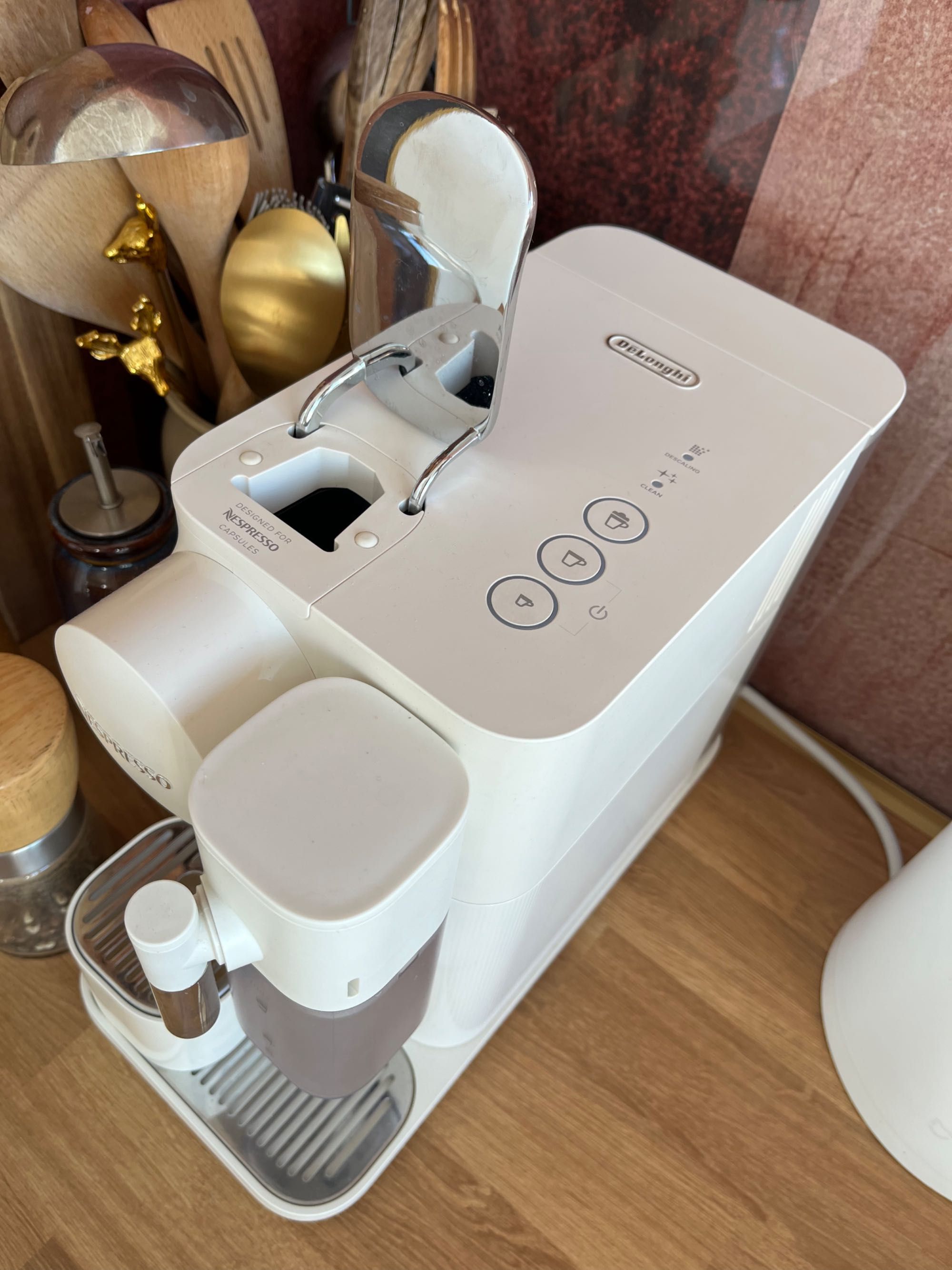 Ekspres do kawy DeLonghi Nespresso