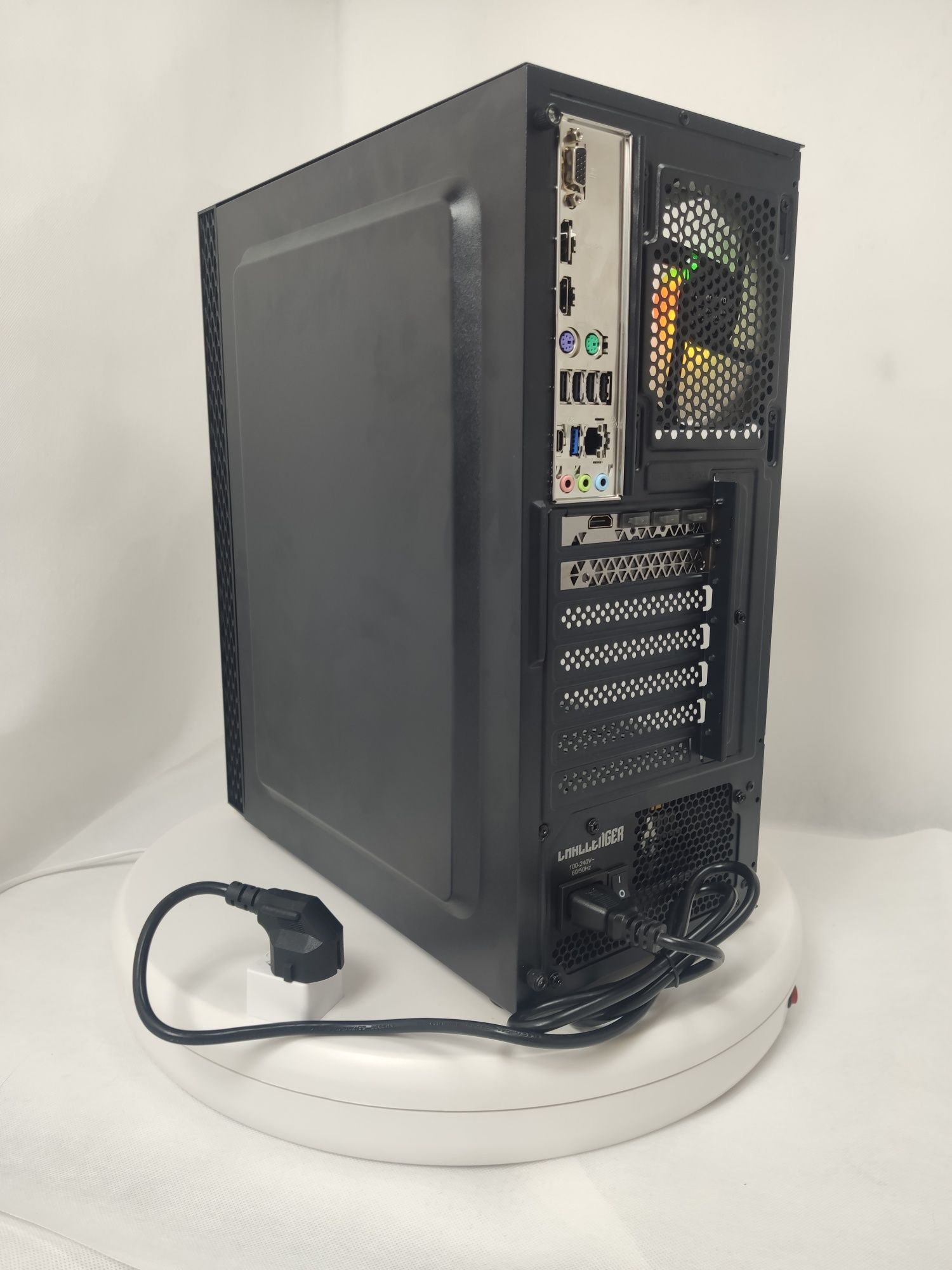 Komputer Gamingowy i9-14900K, RTX 5060, 16 GB,SSD,Win 11 Pro