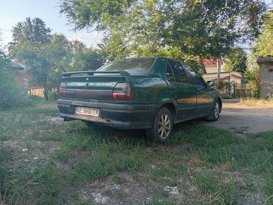 Продам Рено 19.на ходу ежедневно.