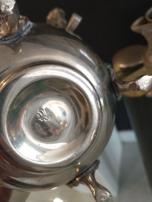 Srebrny dzbanek i mlecznik z Francji