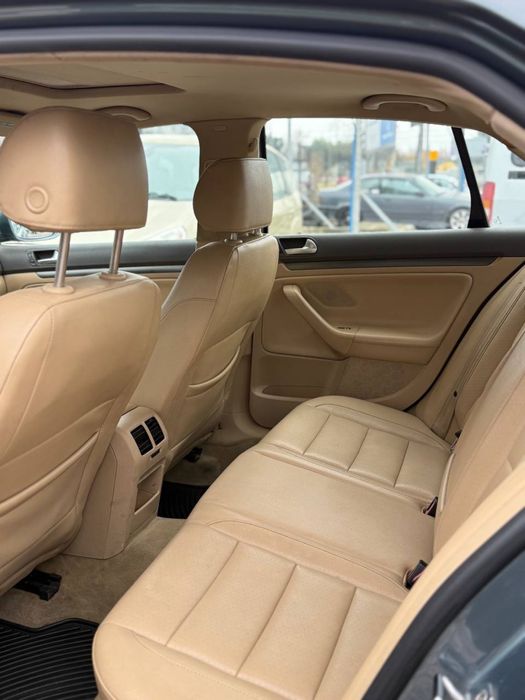 Na Sprzedaz Volkswagen Jetta 2.5 LPG Automat/Gwarancja/Zadbany/Zamiana