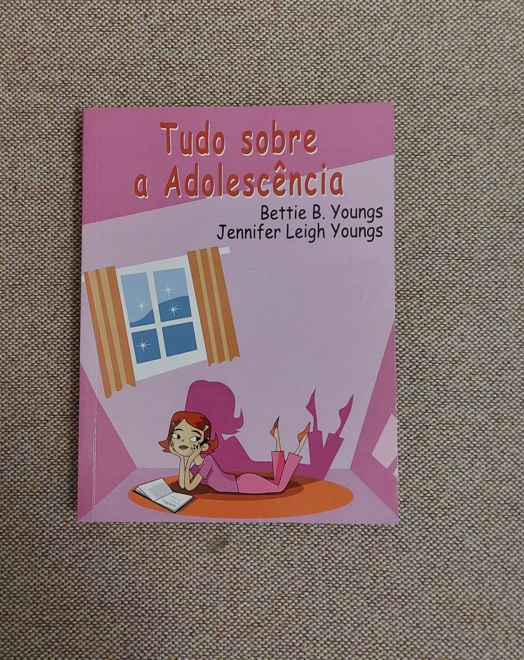 Livro "Tudo sobre a Adolescência"