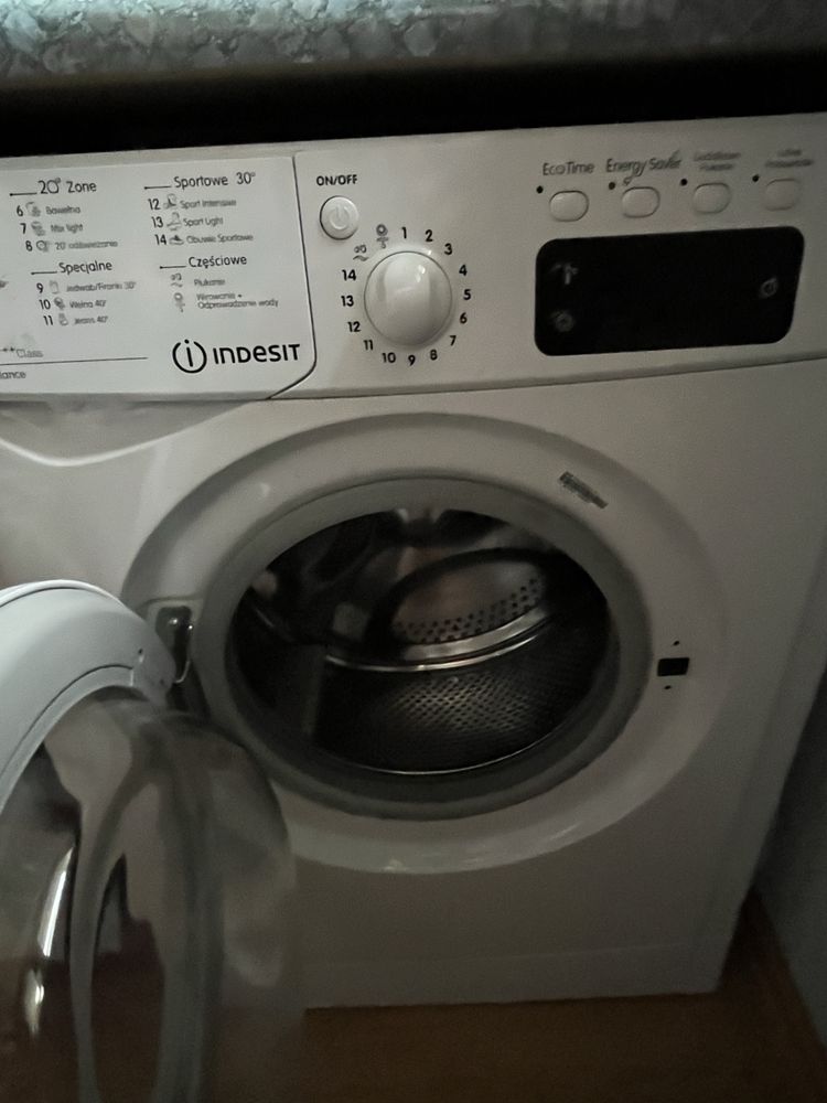 Pralka Indesit 6 kg,