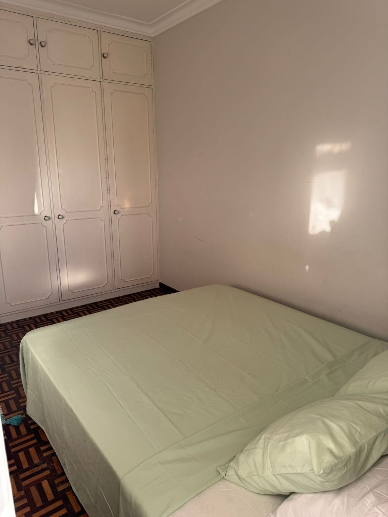 Quarto de Casal em Algés, Lisboa