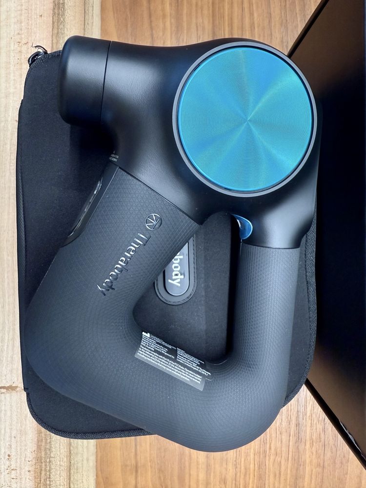 Перкусійний масажер Theragun PRO Plus