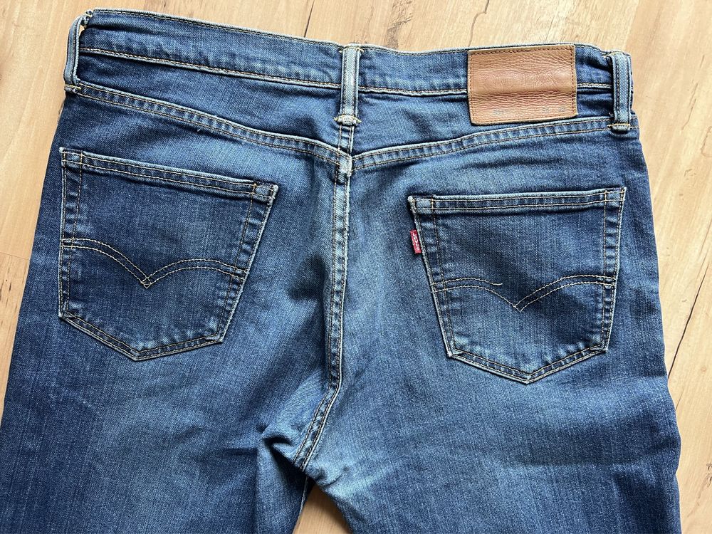 Levis  511 34/32  (pas 90 cm)