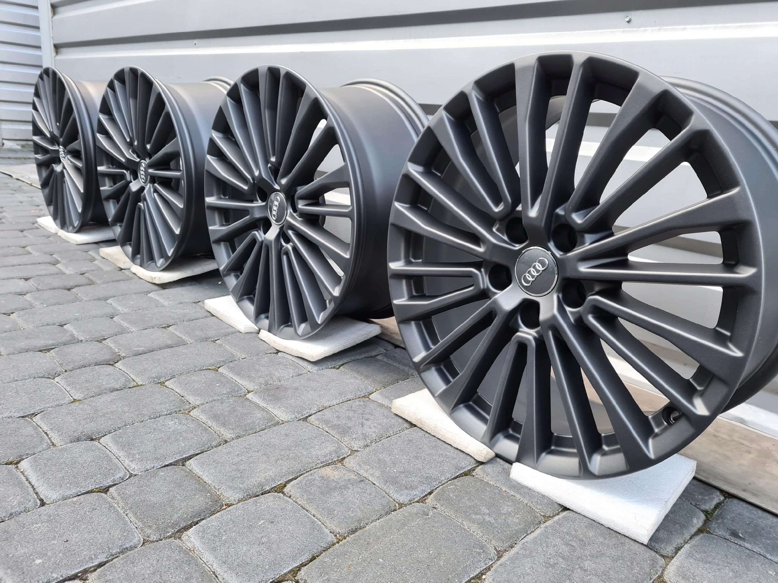 Oryginalne Felgi Audi 18 A3 A4 A5 A6 A8 Q3 Q5 TT